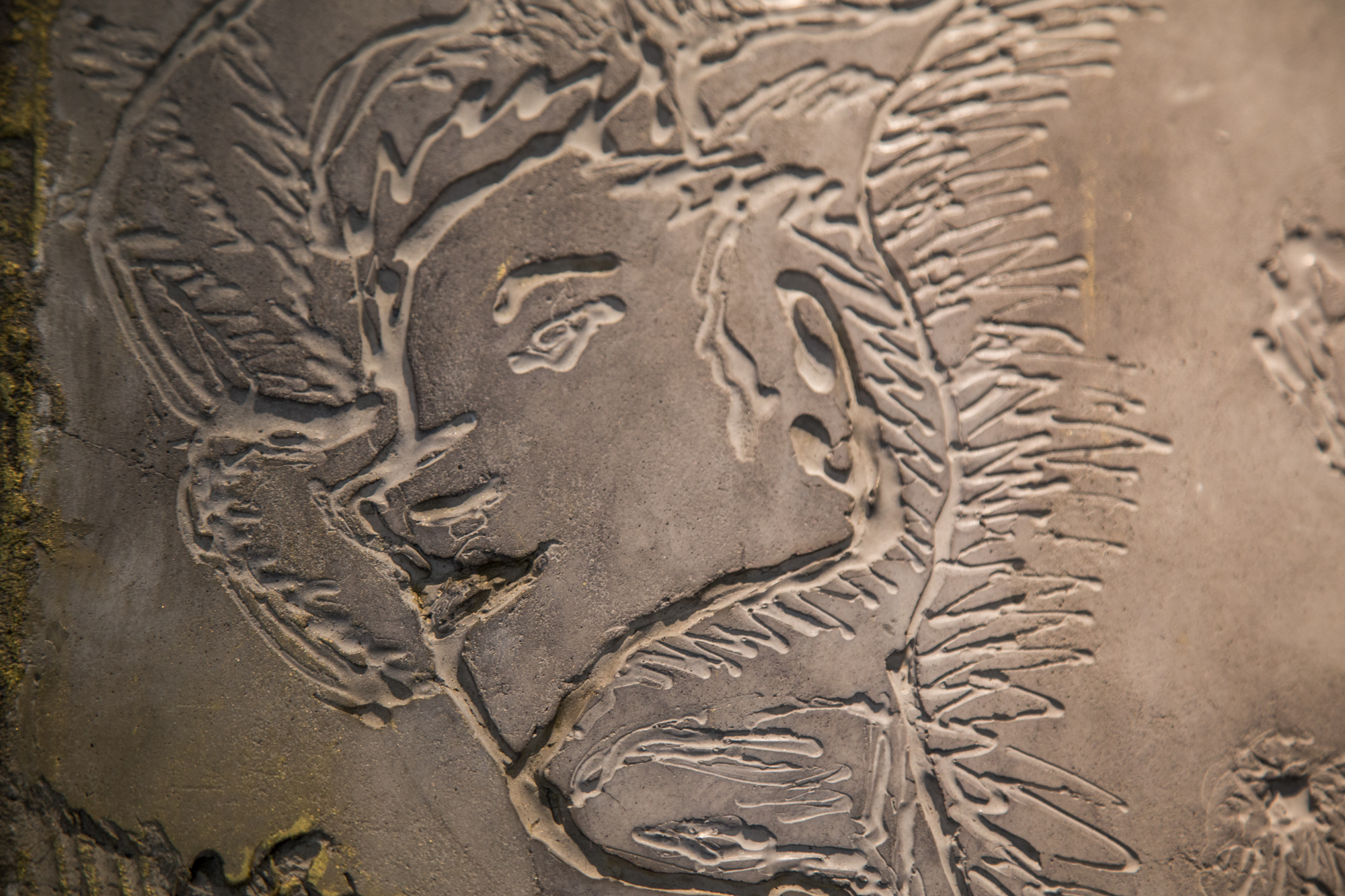 Concrete Bas-relief-Ornella Gallo Di Fortuna Art- Fossilized-Moment